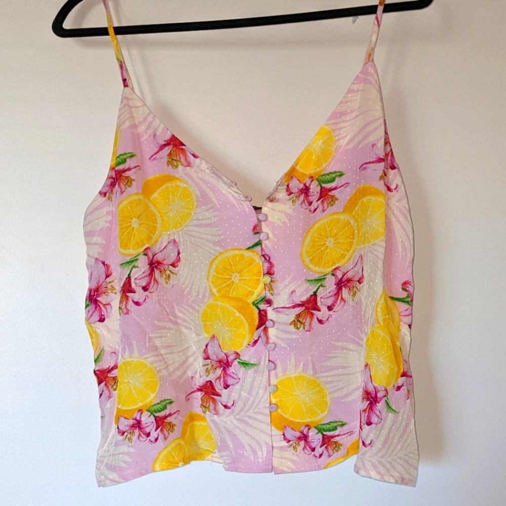 Super cute summer top with lemons 💛 from Forever 21